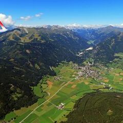 Flugwegposition um 10:55:53: Aufgenommen in der Nähe von Gemeinde Unternberg, 5585, Österreich in 2222 Meter